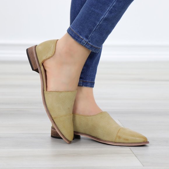 Beige Opened Side Pointy Slip On Flat Loafer - Picture 5 of 9